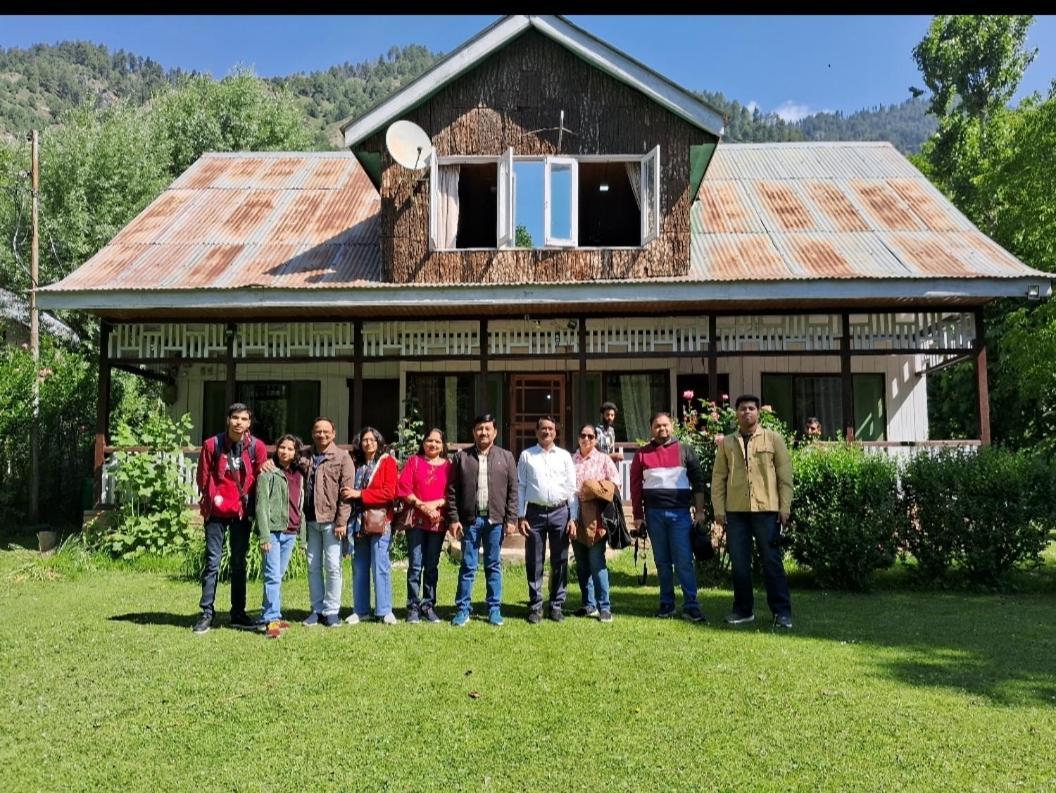 Pk Cottage Pahalgam Exterior photo